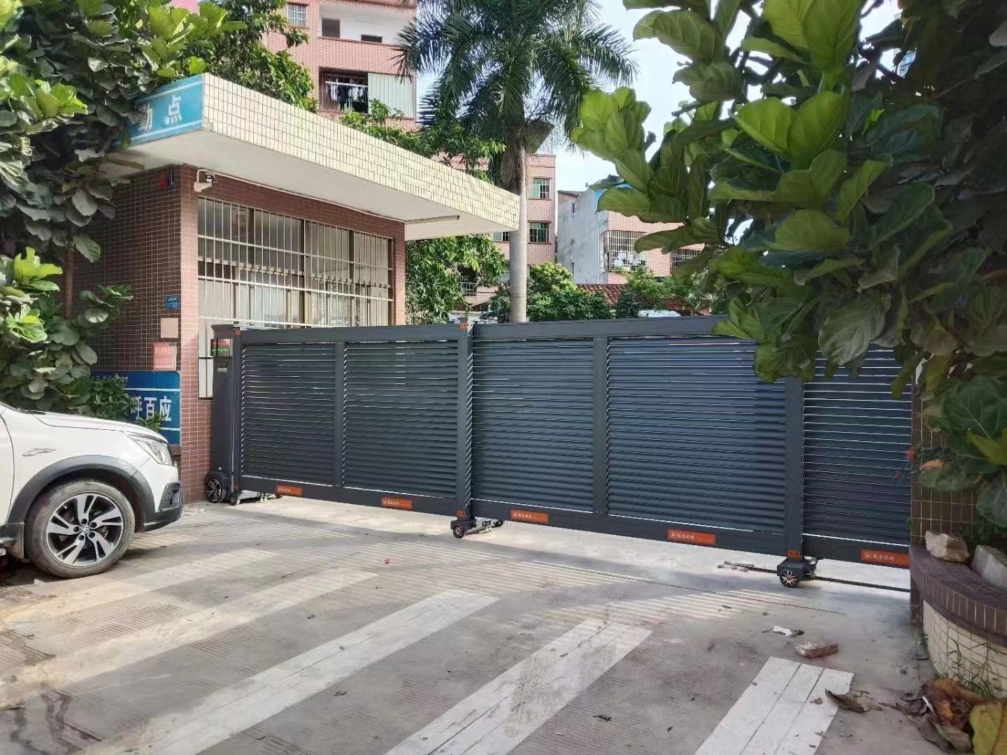 電動(dòng)門 英龍 電動(dòng)門 英龍